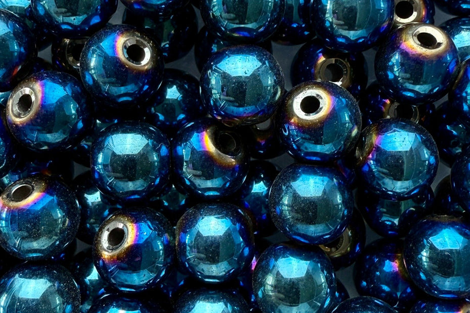 Facettierte Hämatitperlen in glänzendem Blau – edel und tief schimmernd für stilvolle Schmuckkreationen.