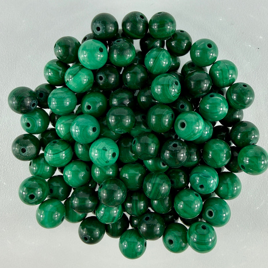 Viele grüne Malachit-Perlen