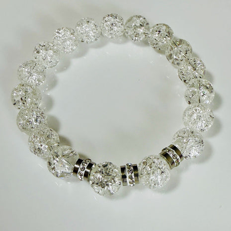 Elegantes Armband aus gebrochenen Bergkristall-Perlen mit dezenten Edelstahl-Elementen, funkelnder Glanz, handgefertigt.