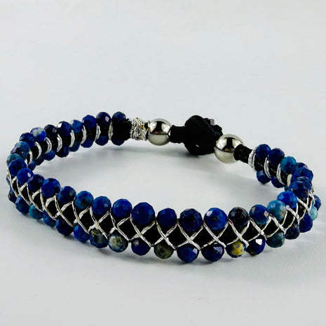 Doppelreihiges geknüpftes mit facettierten Lapislazuli-Edelstein Armband – Bracelets – mit Silber (Produktansicht)