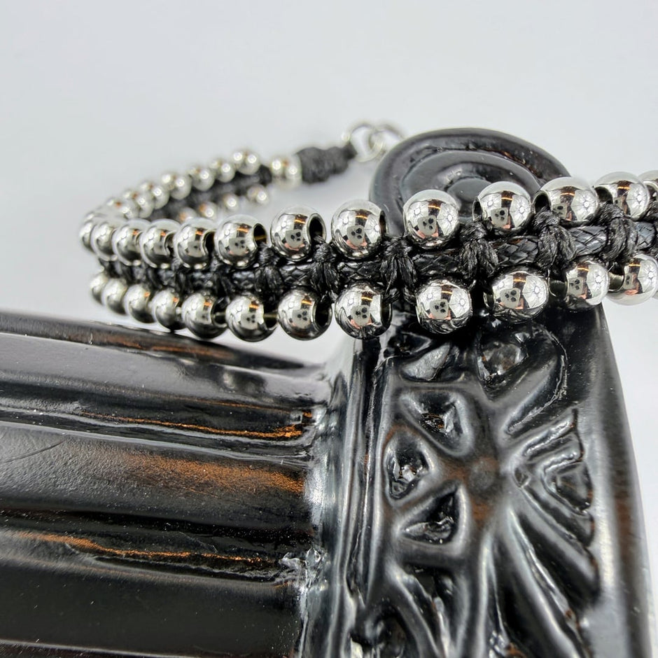 Edles zweireihiges Edelstahl-Perlen Armband geknüpft – Bracelets – mit Silber (Produktansicht)