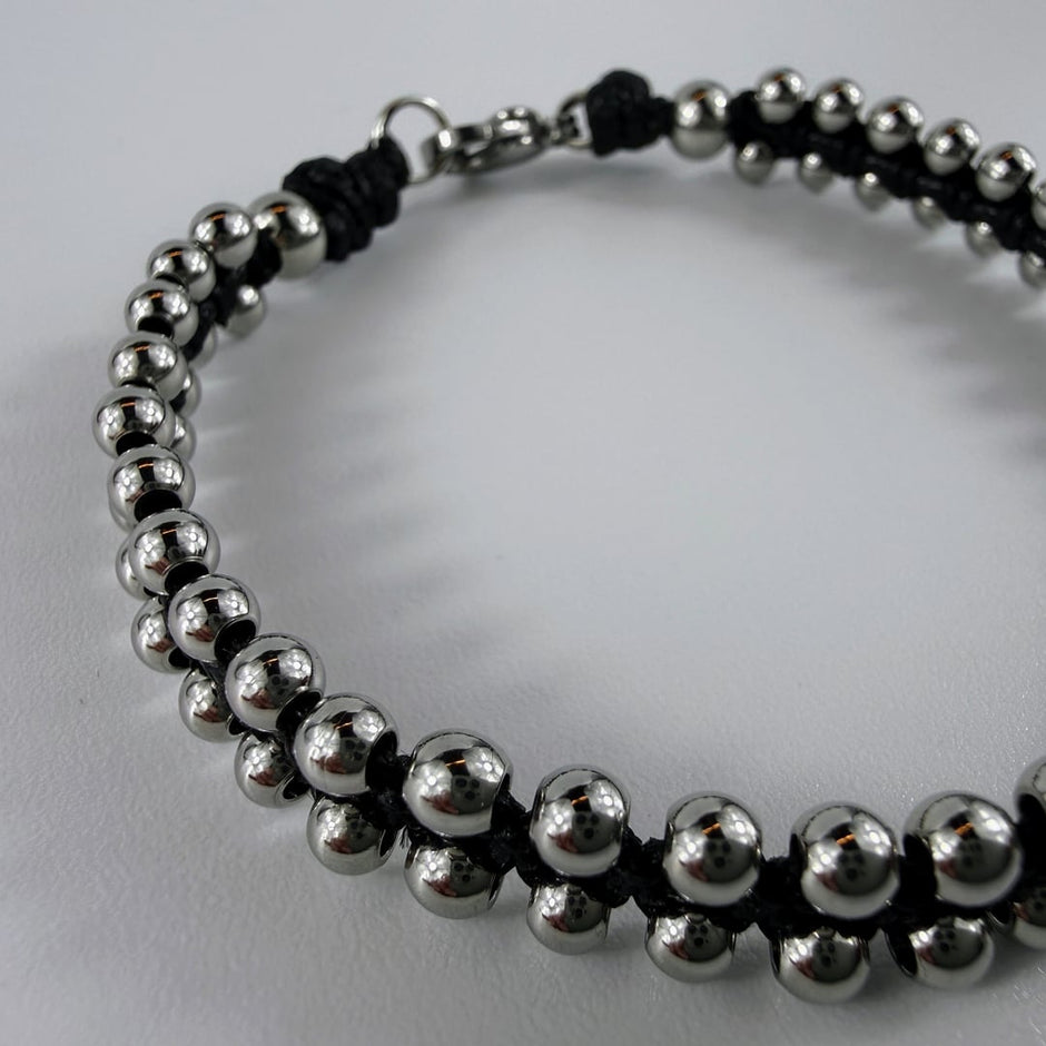 Edles zweireihiges Edelstahl-Perlen Armband geknüpft – Bracelets – mit Silber (Produktansicht)