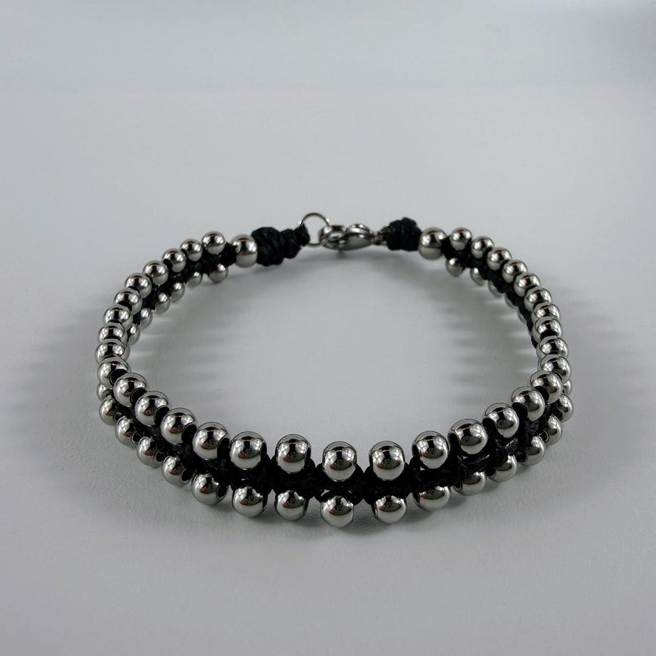 Edles zweireihiges Edelstahl-Perlen Armband geknüpft – Bracelets – mit Silber (Produktansicht)