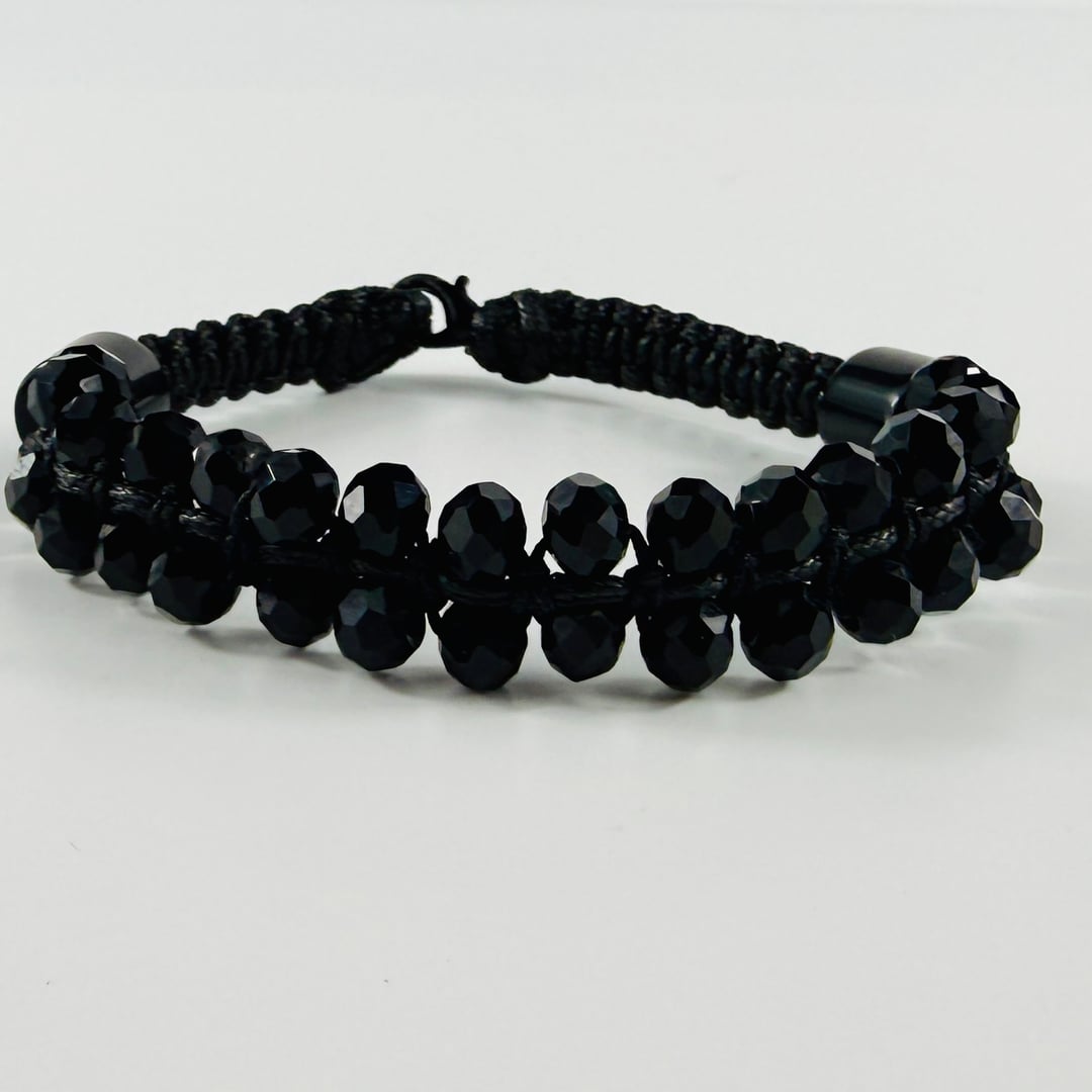 Elegantes zweireihiges Armband aus facettierten Glasperlen und Obsidian Edelstein-Elementen – Bracelets – mit Silber, Onyx (…