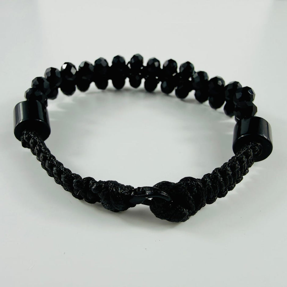 Elegantes zweireihiges Armband aus facettierten Glasperlen und Obsidian Edelstein-Elementen – Bracelets – mit Silber, Onyx (…