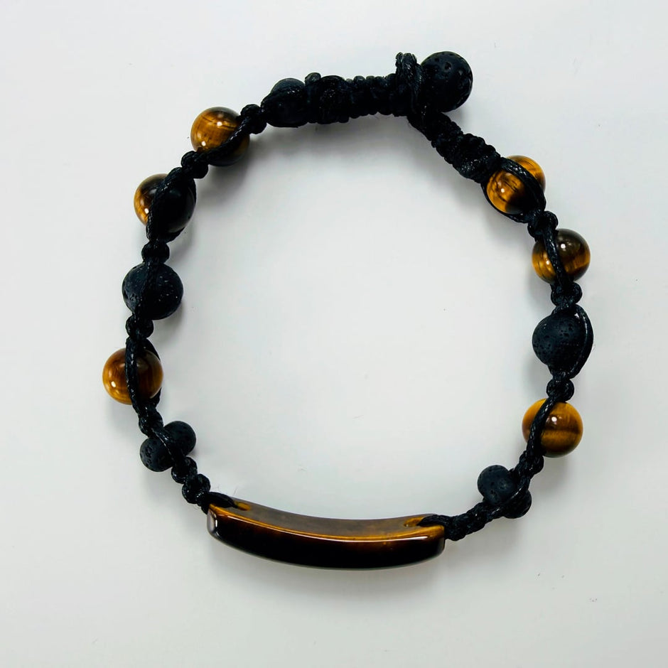 Geknüpftes Armband mit goldenem Tigerauge und porösen Lavasteinperlen – Produktabbildung 4