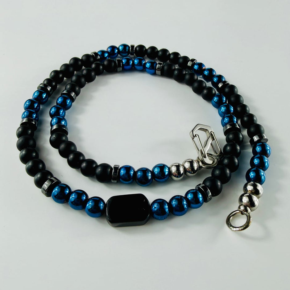 Halskette und Armband Kombination aus glänzend blauen Hämatit und Onyx-Perlen – Halsketten – mit Silber, Onyx (Produktansich…