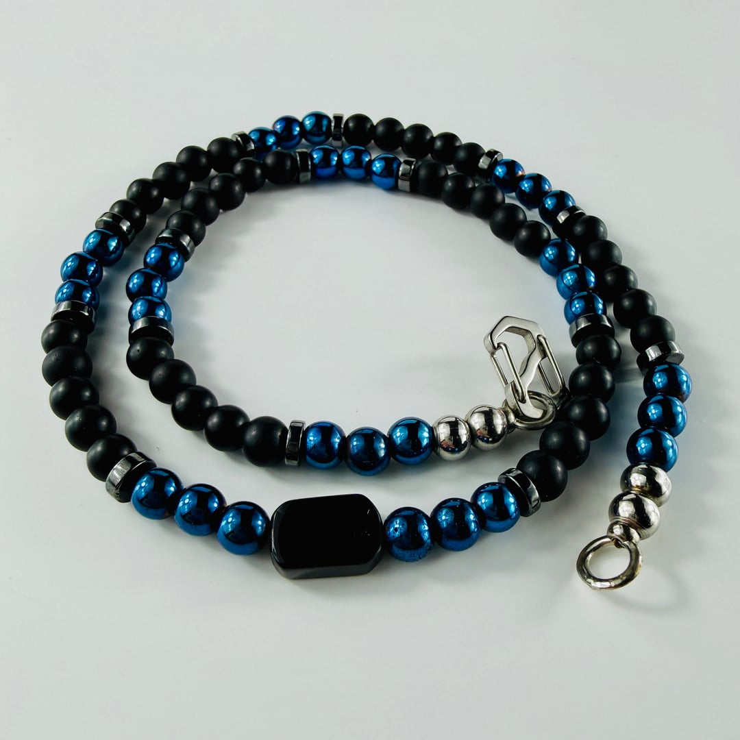 Halskette und Armband Kombination aus glänzend blauen Hämatit und Onyx-Perlen – Halsketten – mit Silber, Onyx (Produktansich…