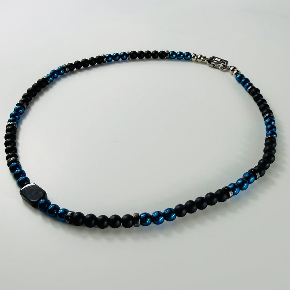 Halskette und Armband Kombination aus glänzend blauen Hämatit und Onyx-Perlen – Halsketten – mit Silber, Onyx (Produktansich…