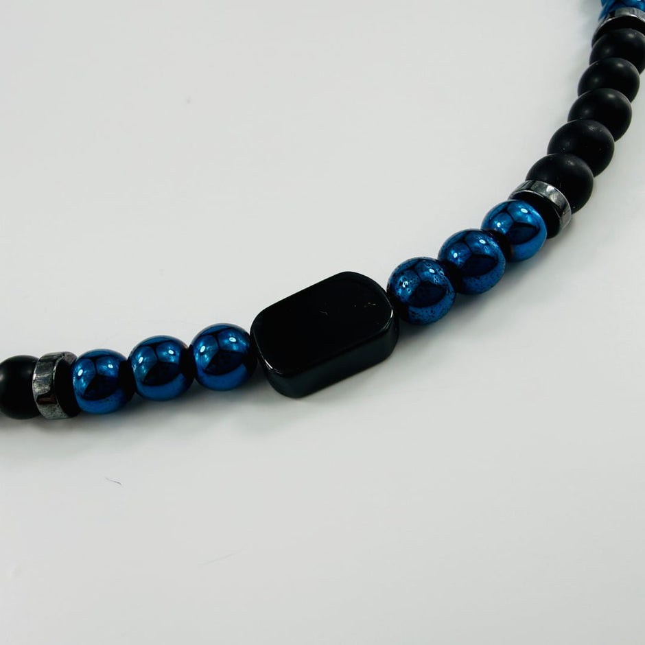 Halskette und Armband Kombination aus glänzend blauen Hämatit und Onyx-Perlen – Halsketten – mit Silber, Onyx (Produktansich…