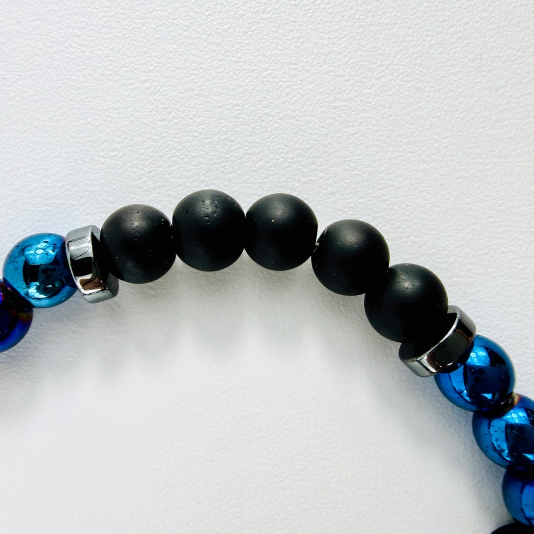 Halskette und Armband Kombination aus glänzend blauen Hämatit und Onyx-Perlen – Produktabbildung 9