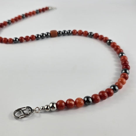 Karneol Halskette mit Hämatit Akzenten – Halsketten – mit Silber (Produktansicht)