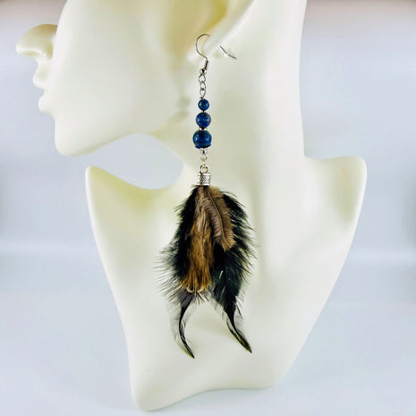 Lapislazuli Ohrhänger mit Feder – Earrings – mit Silber (Produktansicht)