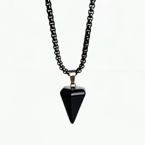 Stilvolle Edelstahlkette mit schwarzem Kristallanhänger – ideal für Herren und Damen.
