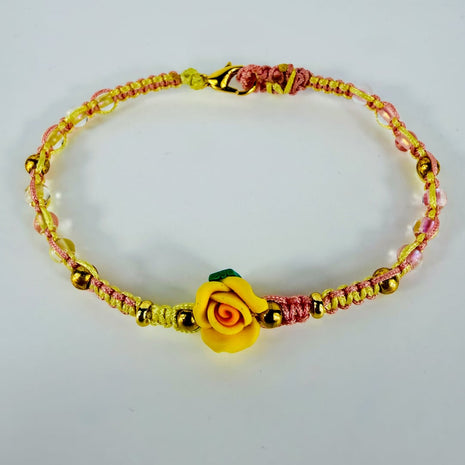 Zierliches Rosenarmband - mit klaren Rocailles und goldenen Hämatit-Perlen – Bracelets (Produktansicht)